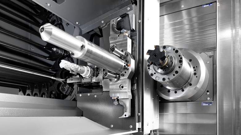 الفرق بين ثلاثة محاور ، أربعة محاور وخمس محاور مركز تصنيع CNC.